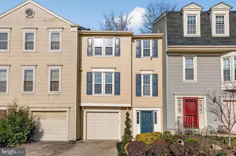 7 S Floyd St, Alexandria, VA 22304