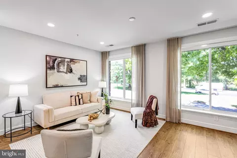 625 Slaters Ln #107, Alexandria, VA 22314