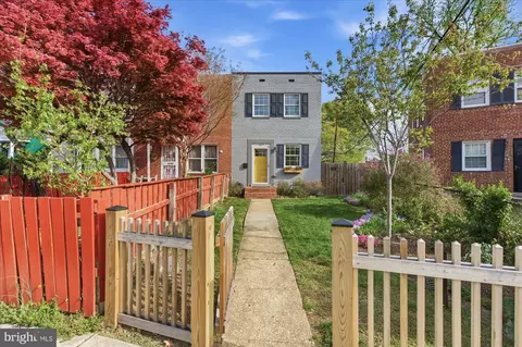 147 Dale St, Alexandria, VA 22305
