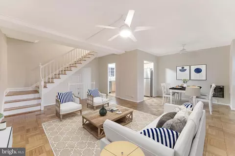 3228 Wellington Rd, Alexandria, VA 22302