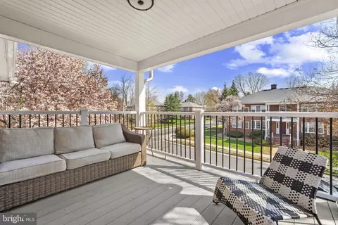 Exterior - 1706 Dewitt Ave #E, Alexandria, VA 22301 photo 2 of 5