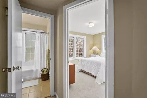 Entry Way - 1706 Dewitt Ave #E, Alexandria, VA 22301 photo 2 of 2