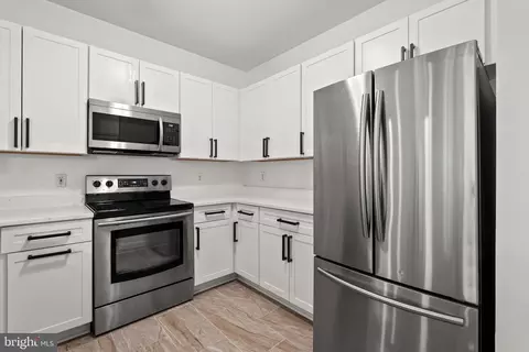 4551 Strutfield Ln #4122, Alexandria, VA 22311