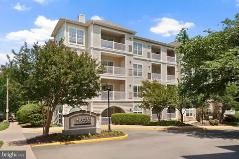 4551 Strutfield Ln #4122, Alexandria, VA 22311