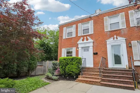 305 Ashby St, Alexandria, VA 22305
