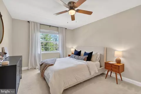 1718 W Abingdon Dr #201, Alexandria, VA 22314