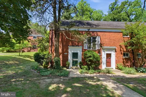 3712 Valley Dr, Alexandria, VA 22302