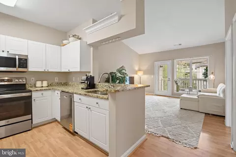 4551 Strutfield Ln #4414, Alexandria, VA 22311