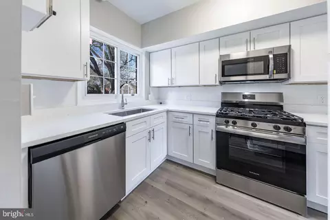 1604 Preston Rd, Alexandria, VA 22302
