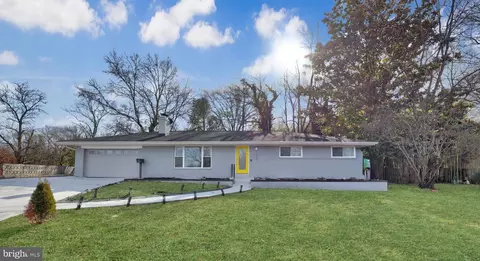 1001 Woods Pl, Alexandria, VA 22302