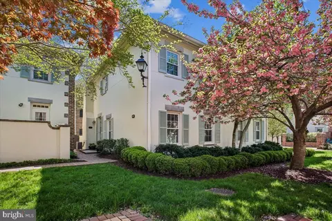 1014 N Royal St, Alexandria, VA 22314