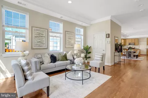 6 E Reed Ave, Alexandria, VA 22305