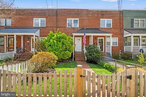 509 E Windsor Ave #A, Alexandria, VA 22301