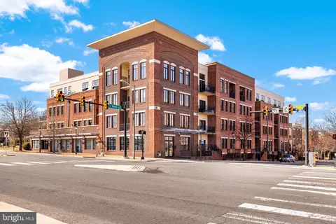 181 Reed Ave E #110, Alexandria, VA 22305