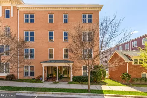 619 Mckenzie Ave #102, Alexandria, VA 22301