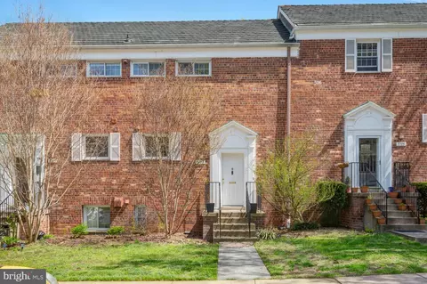 3707 Holmes Ln, Alexandria, VA 22302