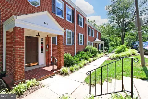 2943 S Dinwiddie St #B1, Arlington, VA 22206