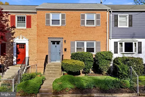 1731 Price St, Alexandria, VA 22301