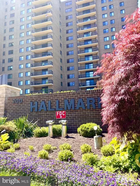 200 Pickett St N #1114, Alexandria, VA 22304
