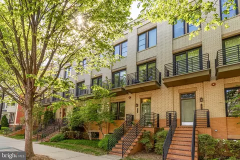 1426 Van Valkenburgh Ln, Alexandria, VA 22301