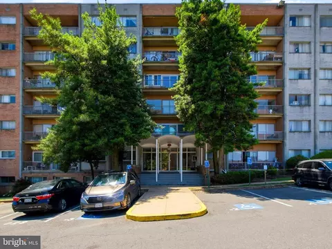 431 N Armistead St N #307, Alexandria, VA 22312