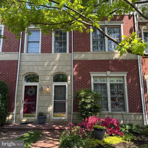 917 Bernard St, Alexandria, VA 22314