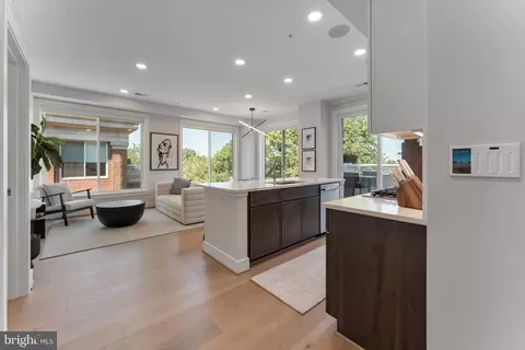 635 Slaters Ln #306, Alexandria, VA 22314