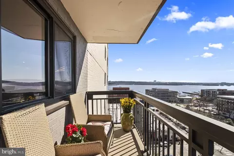 801 N Pitt St #1208, Alexandria, VA 22314