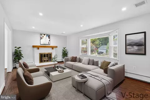 4320 Loyola Ave, Alexandria, VA 22304