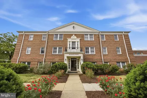 718 S Washington St #101, Alexandria, VA 22314