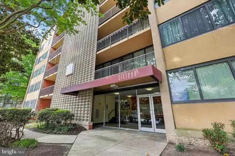 16 S Van Dorn St #101, Alexandria, VA 22304