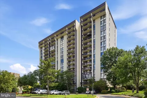 5300 Holmes Run Pkwy #1418, Alexandria, VA 22304