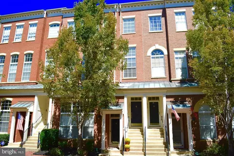 5071 Kilburn St, Alexandria, VA 22304