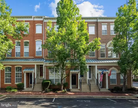 5071 Kilburn St, Alexandria, VA 22304