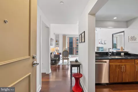 2050 Jamieson Ave #1310, Alexandria, VA 22314