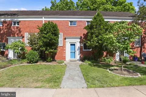 3114 Ravensworth Pl, Alexandria, VA 22302