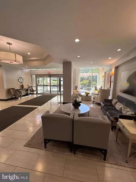 1225 Martha Custis Dr #505, Alexandria, VA 22302