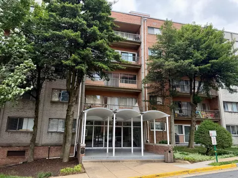 5801 Quantrell Ave #109, Alexandria, VA 22312