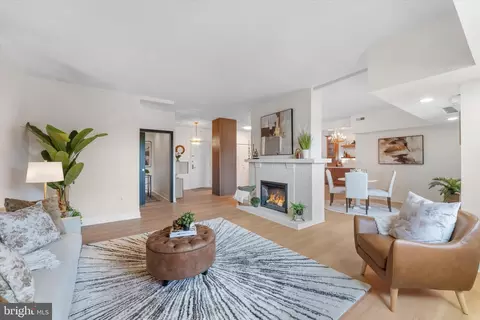 200 N Pickett St #1614, Alexandria, VA 22304