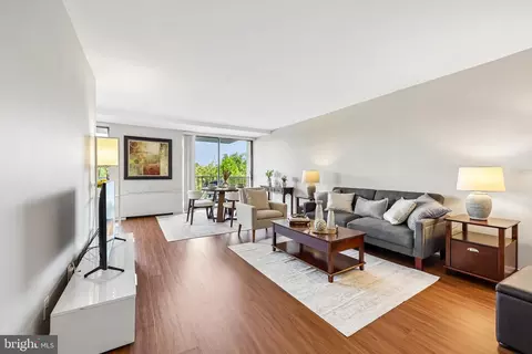 301 N Beauregard St #313, Alexandria, VA 22312