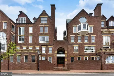 120 Cameron St #CS107, Alexandria, VA 22314