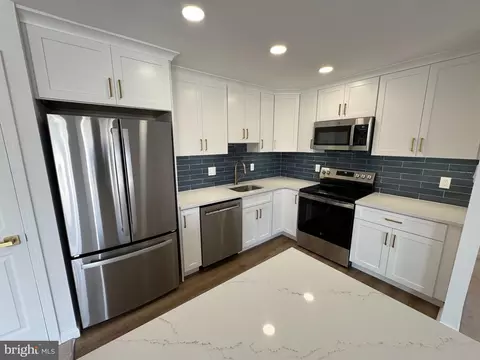 6153 Edsall Rd #I, Alexandria, VA 22304