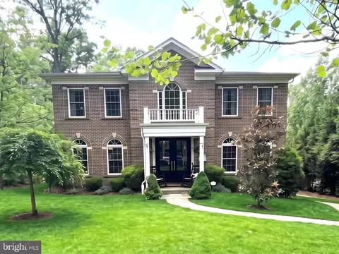 9 Cockrell St, Alexandria, VA 22304