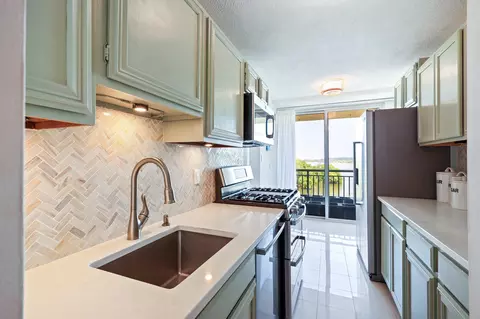 501 Slaters Ln #603, Alexandria, VA 22314