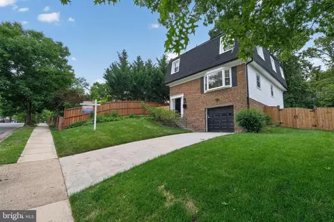 250 Aspen St, Alexandria, VA 22305
