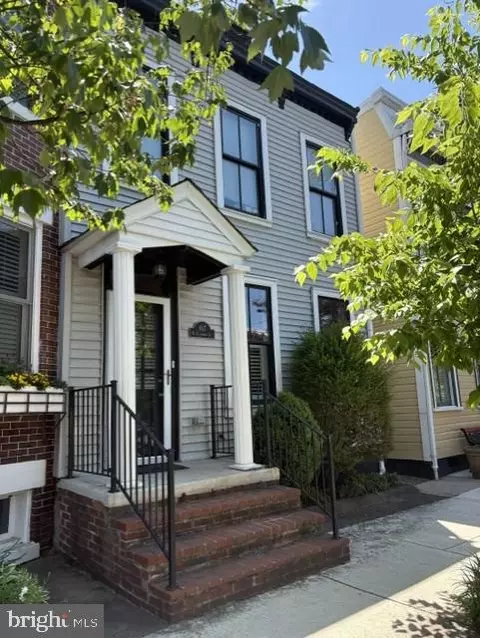 617 N Columbus St N, Alexandria, VA 22314