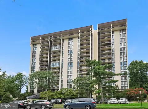 5300 Holmes Run Pkwy #815, Alexandria, VA 22304