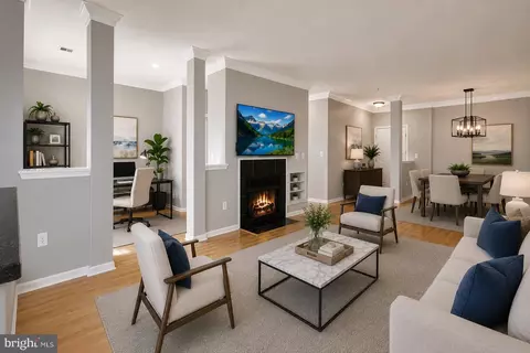 4852 Eisenhower Ave #434, Alexandria, VA 22304