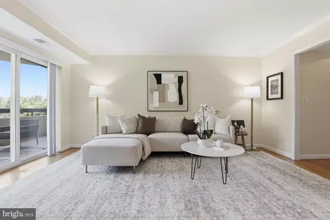 1250 S Washington St #120, Alexandria, VA 22314