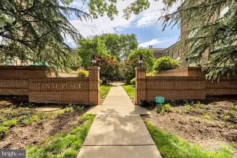 1115 N Pitt St #3A, Alexandria, VA 22314